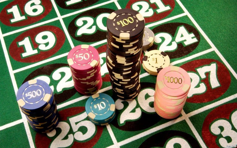 Filipino player joining n57 bingo room on a mobile phone